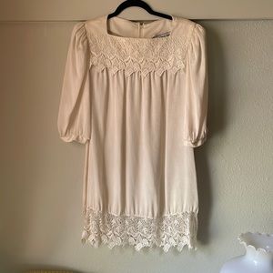 Vintage cream Jackie Taub mini dress with lace detail